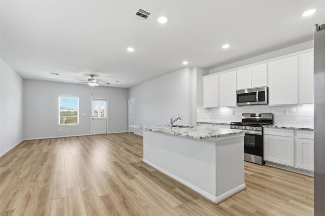 88 Ashe Juniper Way, Magnolia, TX 77354