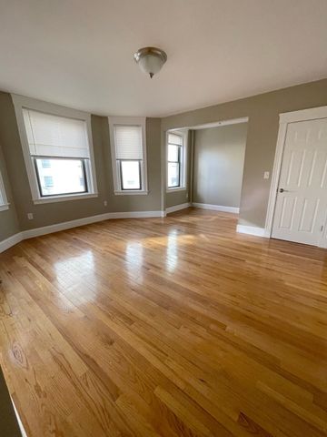 660 Huntington Avenue 35, Boston, MA 02115