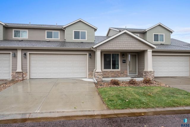 2904 E Indigo Pl Place, Sioux Falls, SD 57108