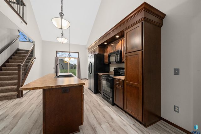 2904 E Indigo Pl Place, Sioux Falls, SD 57108