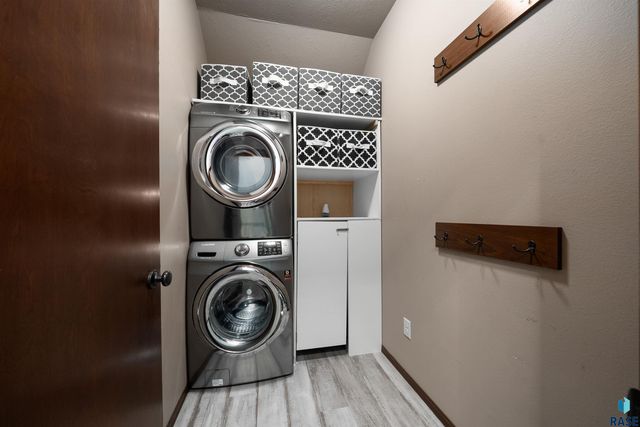 2904 E Indigo Pl Place, Sioux Falls, SD 57108