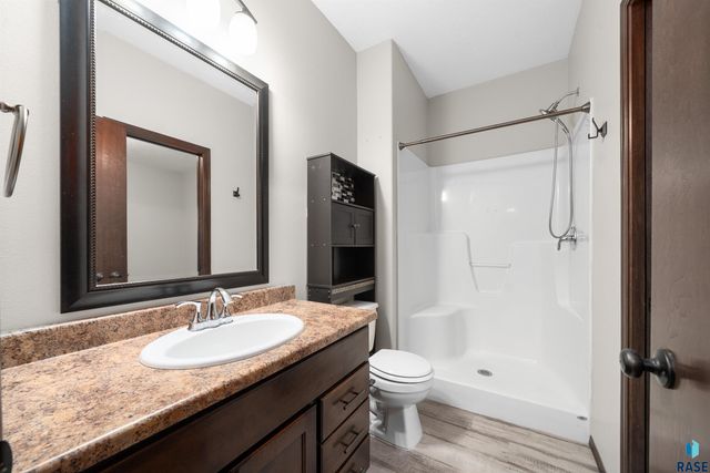 2904 E Indigo Pl Place, Sioux Falls, SD 57108