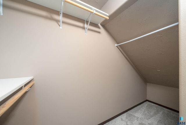 2904 E Indigo Pl Place, Sioux Falls, SD 57108