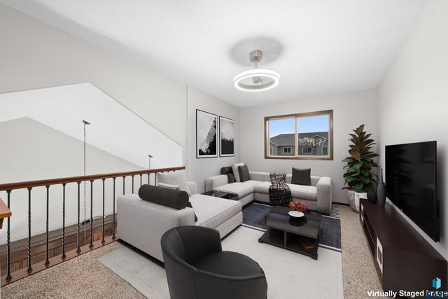 2904 E Indigo Pl Place, Sioux Falls, SD 57108