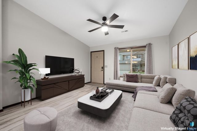 2904 E Indigo Pl Place, Sioux Falls, SD 57108