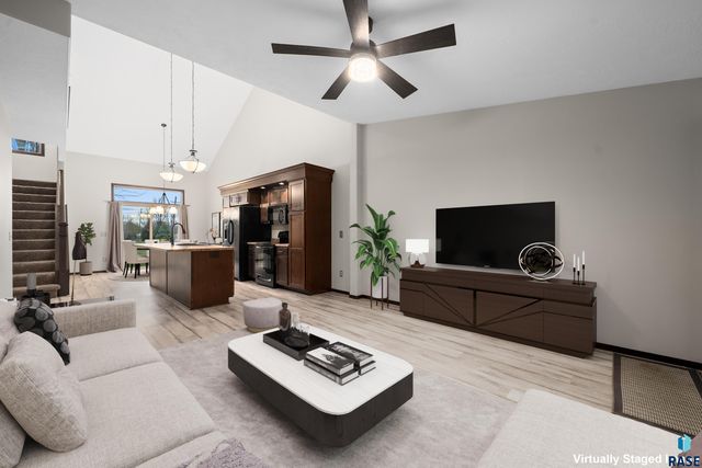 2904 E Indigo Pl Place, Sioux Falls, SD 57108