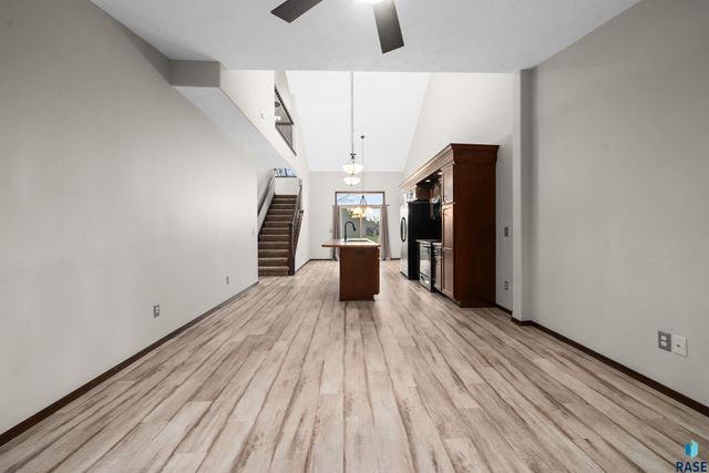 2904 E Indigo Pl Place, Sioux Falls, SD 57108