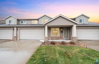 2904 E Indigo Pl Place, Sioux Falls, SD 57108