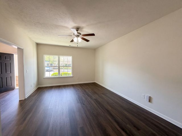 2354 New Holland Cir, Murfreesboro, TN 37128