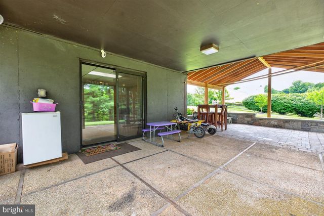 11298 WOODHAVEN DR, Ijamsville, MD 21754