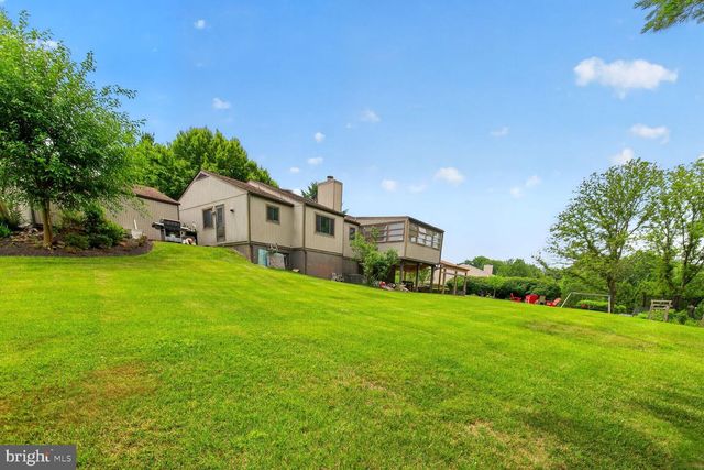 11298 WOODHAVEN DR, Ijamsville, MD 21754