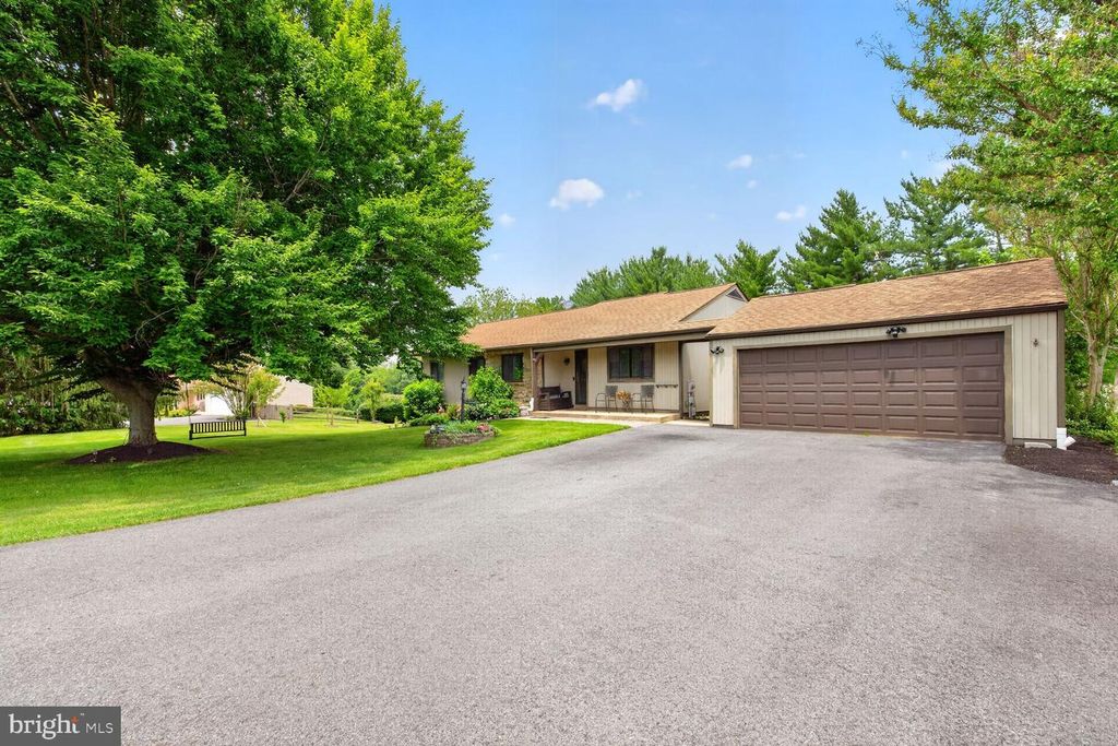 11298 WOODHAVEN DR, Ijamsville, MD 21754