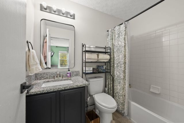 7954 Hickson Drive, Blacklick, OH 43004