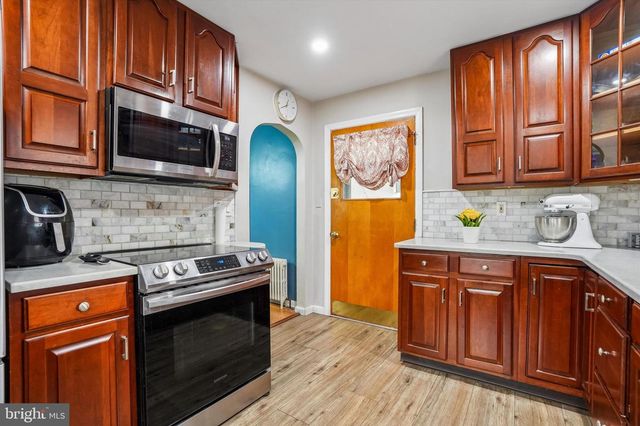 162 REDFERN ST, Hamilton, NJ 08610