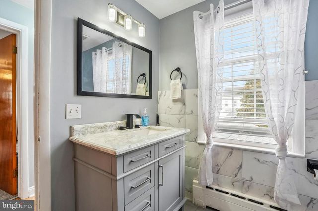 162 REDFERN ST, Hamilton, NJ 08610
