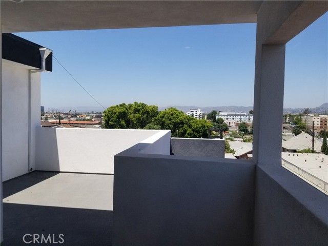 231 N Burlington Avenue, Los Angeles, CA 90026