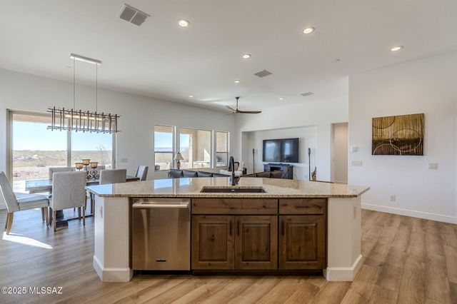 1256 E Madera Estates Lane, Sahuarita, AZ 85629