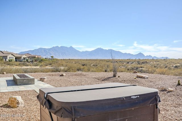 1256 E Madera Estates Lane, Sahuarita, AZ 85629