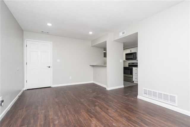 911 Ohio Street, Lawrence, KS 66044