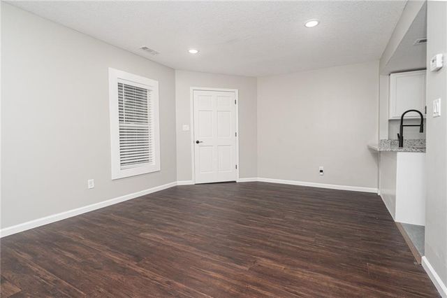 911 Ohio Street, Lawrence, KS 66044