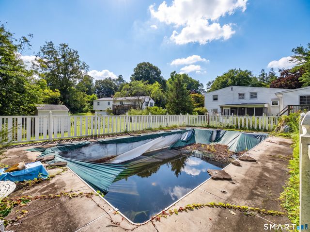 80 Chidsey Drive, North Branford, CT 06471