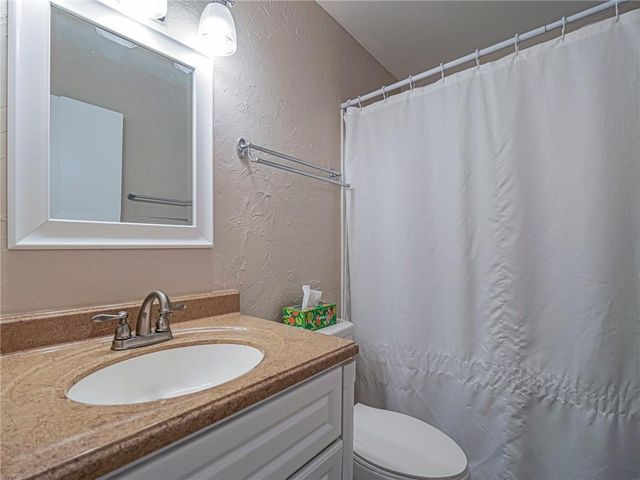 28 Pine Arbor Lane 101, Vero Beach, FL 32962