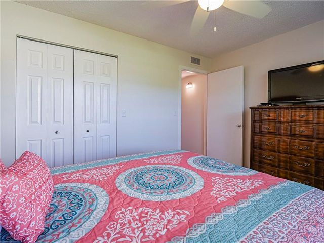 28 Pine Arbor Lane 101, Vero Beach, FL 32962