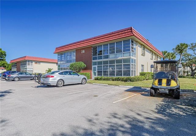 28 Pine Arbor Lane 101, Vero Beach, FL 32962