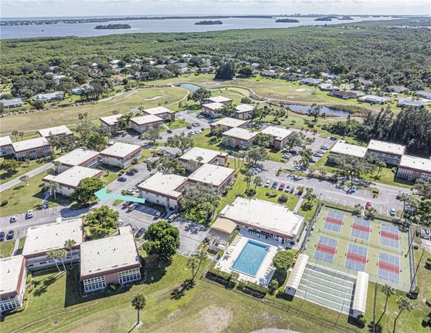 28 Pine Arbor Lane 101, Vero Beach, FL 32962