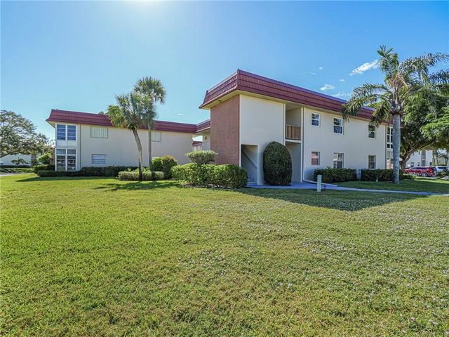 28 Pine Arbor Lane 101, Vero Beach, FL 32962