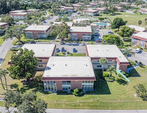 28 Pine Arbor Lane 101, Vero Beach, FL 32962