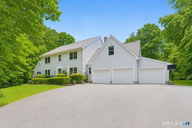 85 Scenic Court, Cheshire, CT 06410