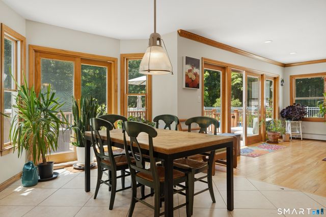 85 Scenic Court, Cheshire, CT 06410