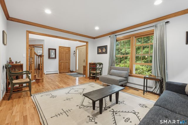85 Scenic Court, Cheshire, CT 06410