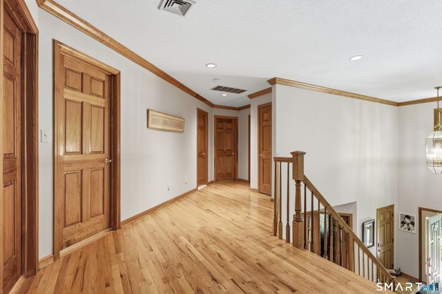 85 Scenic Court, Cheshire, CT 06410