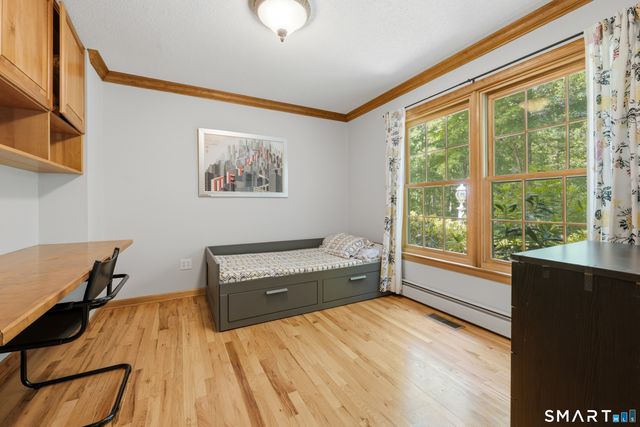 85 Scenic Court, Cheshire, CT 06410