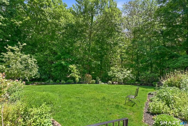 85 Scenic Court, Cheshire, CT 06410