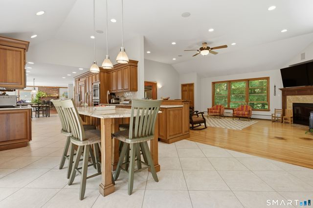 85 Scenic Court, Cheshire, CT 06410