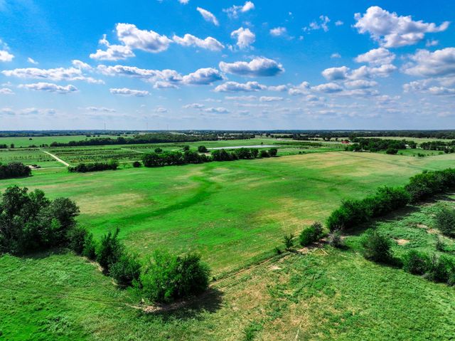 7801 W Interstate Highway 30, Cumby, TX 75433