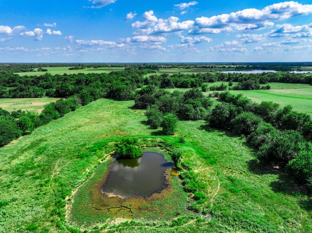 7801 W Interstate Highway 30, Cumby, TX 75433