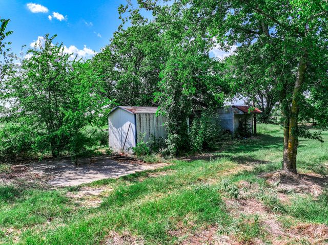 7801 W Interstate Highway 30, Cumby, TX 75433