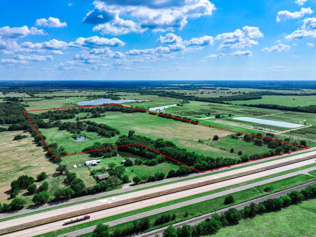 7801 W Interstate Highway 30, Cumby, TX 75433