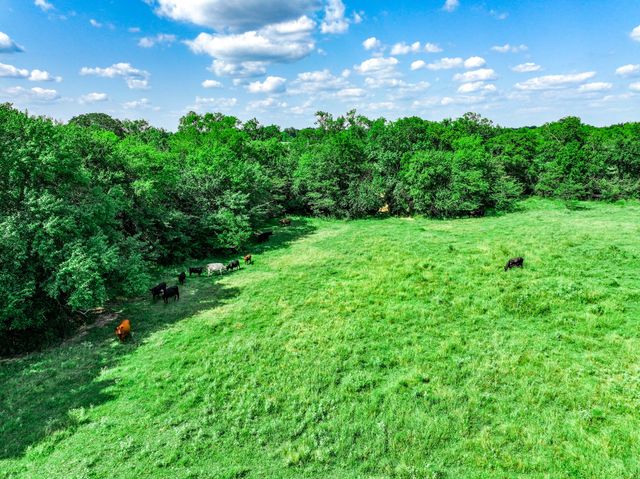 7801 W Interstate Highway 30, Cumby, TX 75433