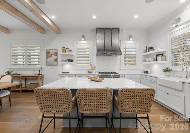 512 Living Way, Charlotte, NC 28204