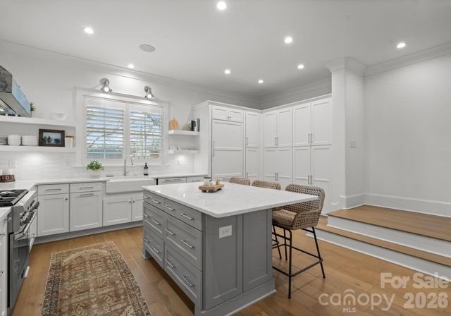 512 Living Way, Charlotte, NC 28204