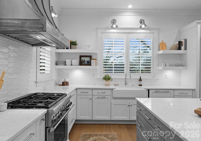 512 Living Way, Charlotte, NC 28204