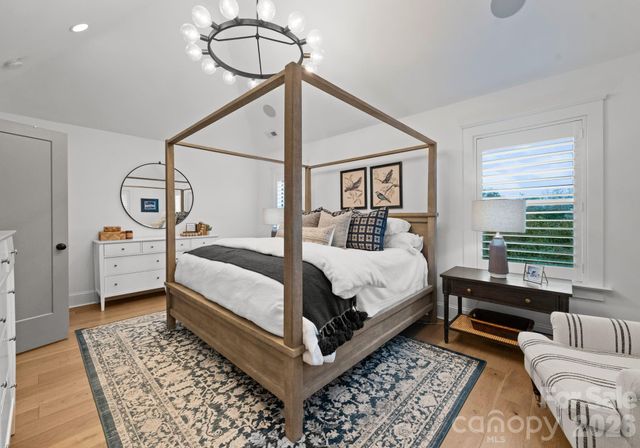 512 Living Way, Charlotte, NC 28204