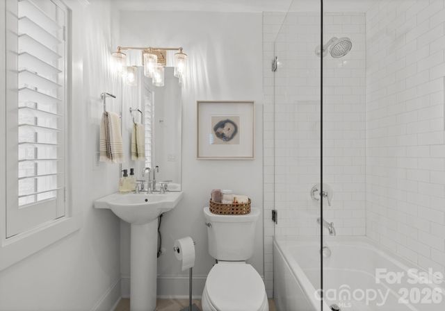 512 Living Way, Charlotte, NC 28204