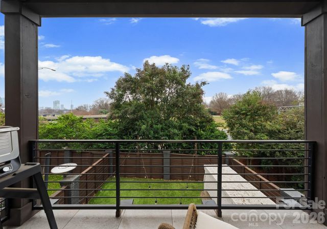 512 Living Way, Charlotte, NC 28204