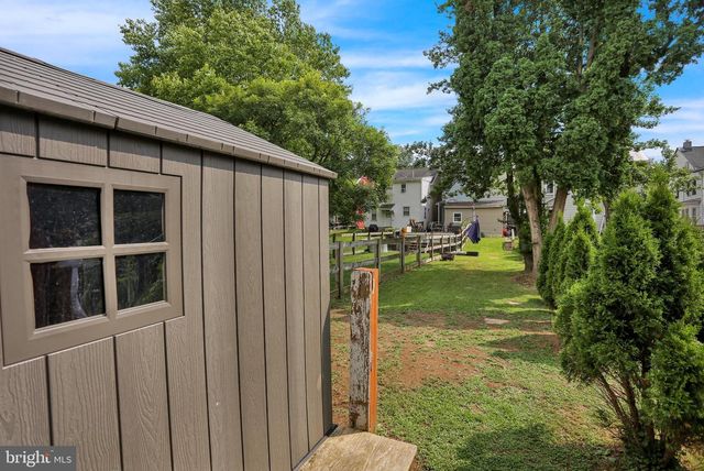 317 W HIGH ST, Womelsdorf, PA 19567